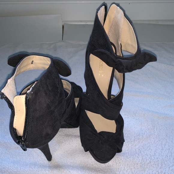 Quite stylistic achievement in an gorgeous shoe - Picture 4 of 7